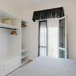 Сasa de vacaciones Casa Giallo - In Downtown 50 Meters From The Sea *