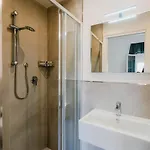 Сasa de vacaciones Casa Giallo - In Downtown 50 Meters From The Sea *