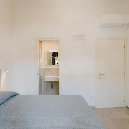 Casa Giallo - In Downtown 50 Meters From The Sea *