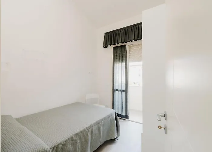 Casa Giallo - In Downtown 50 Meters From The Sea