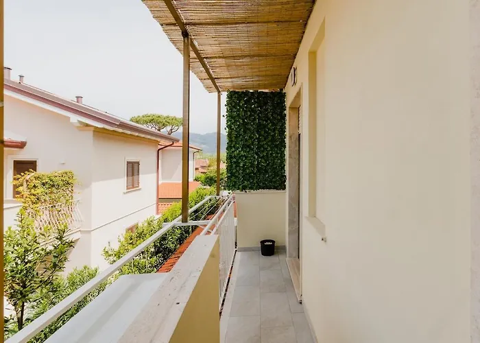 Casa Giallo - In Downtown 50 Meters From The Sea